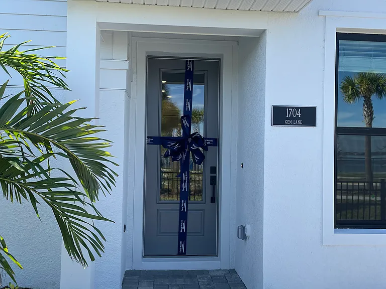 1704 Gem Ln — Photo 12