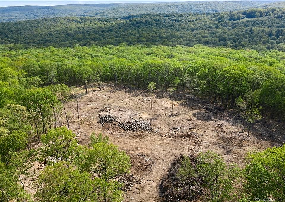 1st image of 33 Cider Mill Hts