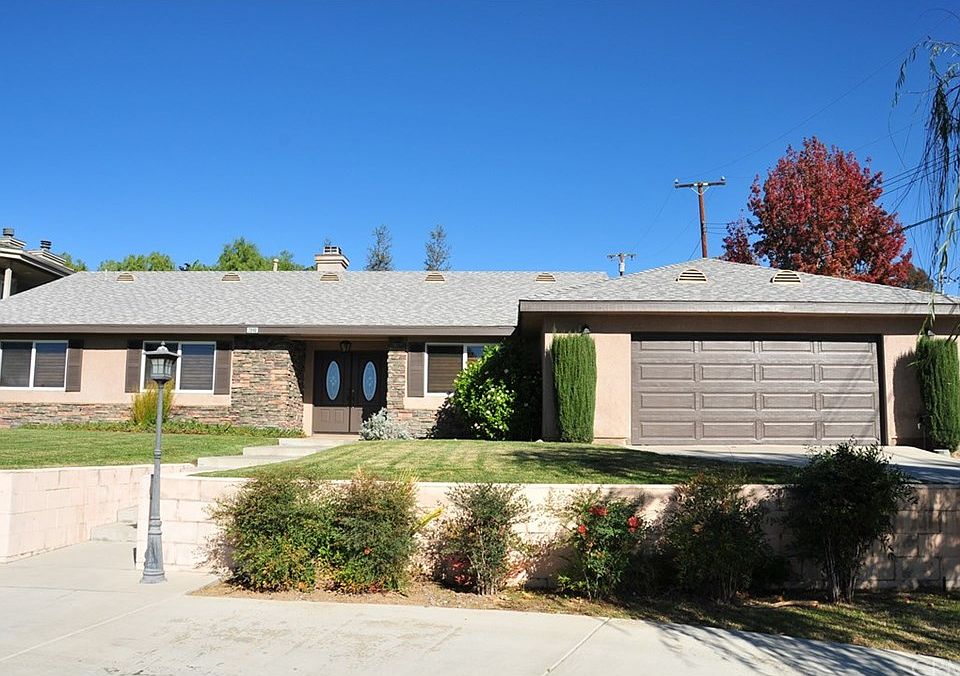 1st image of 2040 E Foothill Dr