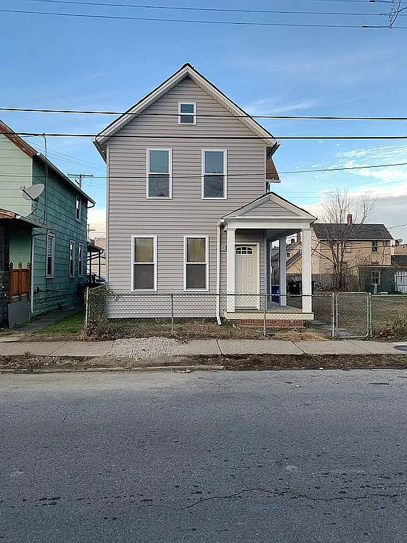 2324 Prame Ave photo 1
