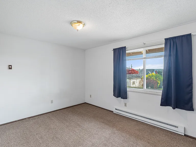 716 N Scammel St #4 — Photo 11