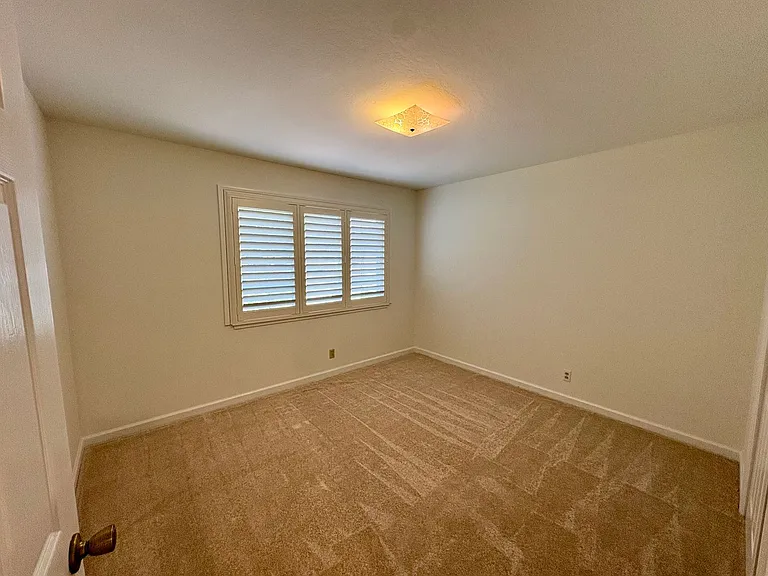 3057 Carleton Pl — Photo 13