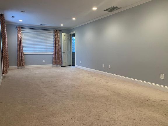 3rd image of 71 Lance Dr #71