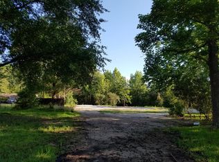 7493 County Line Rd, Willis, TX 77378