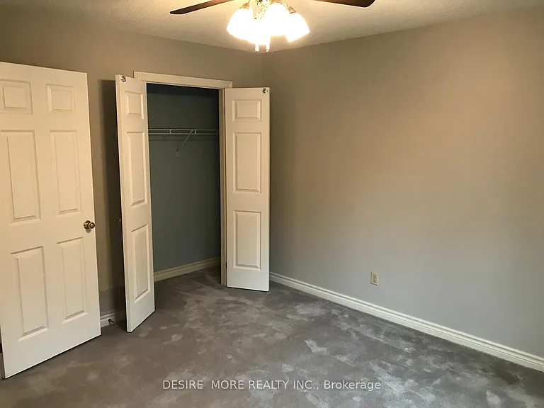 54 Mayfair Dr N #SE — Photo 31