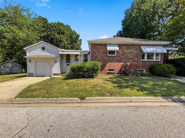 201 Columbia Ave, Waterloo, IL 62298