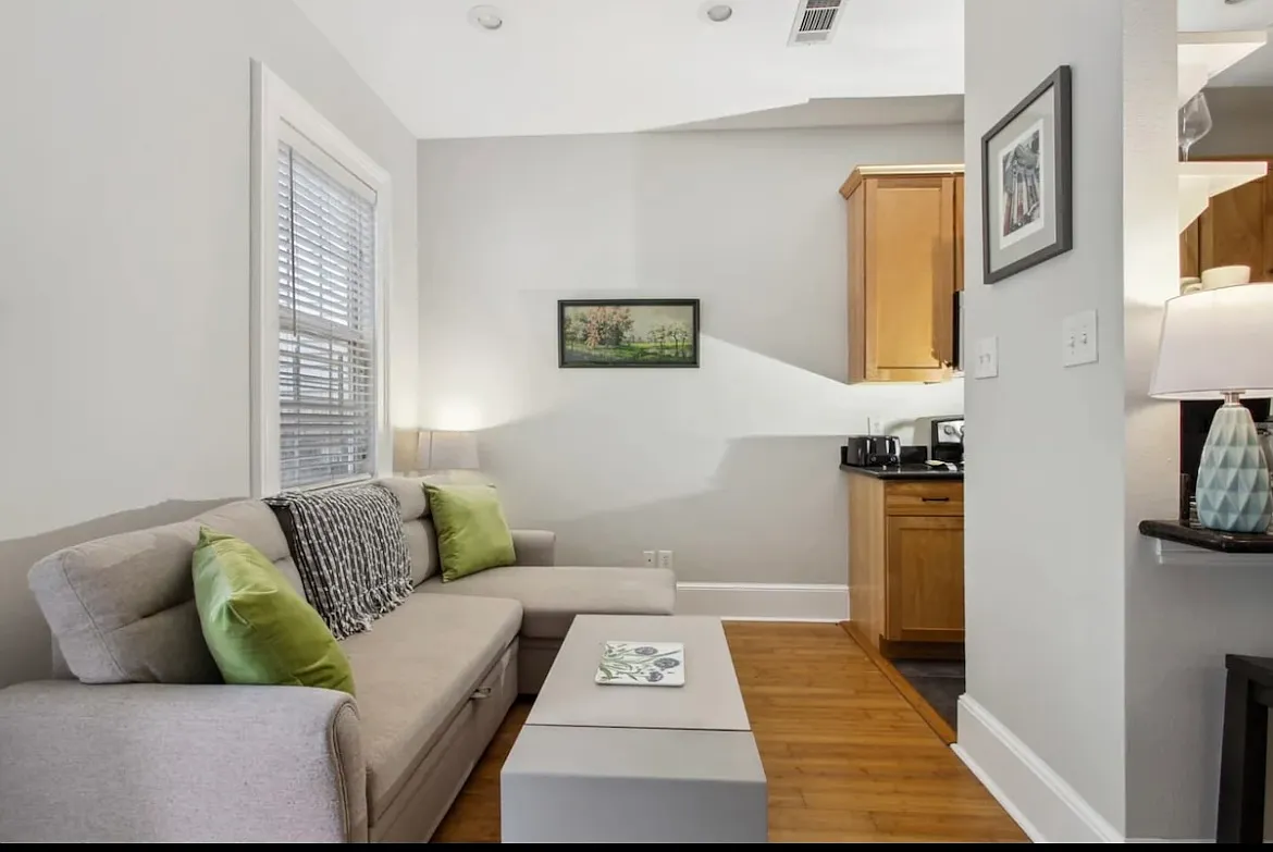 1 bed, 500 sqft, $1,200 — Photo 4
