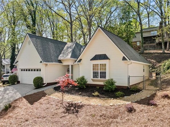 3376 Turtleback Rd, Gainesville, GA 30506