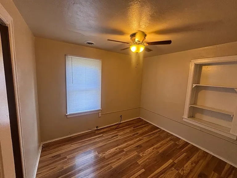 2326 Rhode Island St — Photo 6