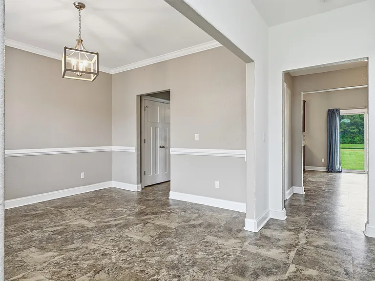 122 Rosedale Dr — Photo 16