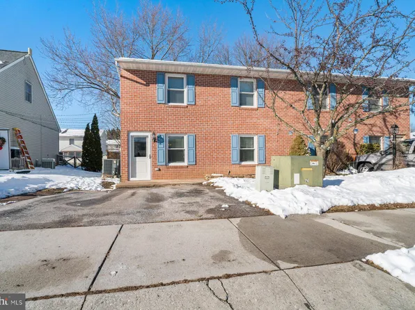 26 E Lakeview Dr, Littlestown, PA 17340