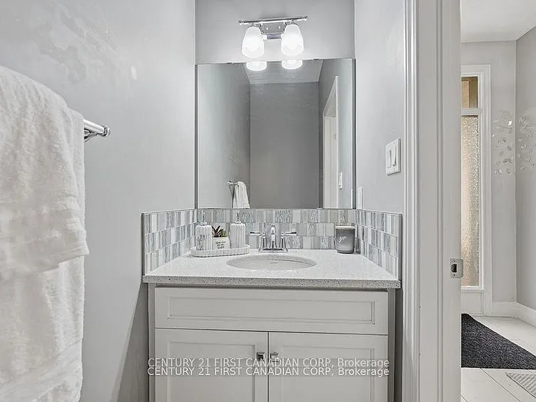 464 Jessica Way — Photo 25