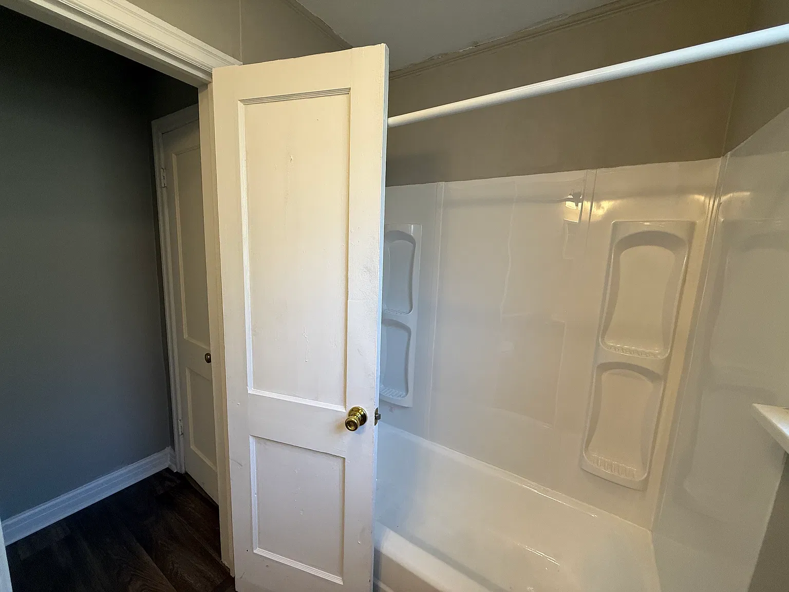 2 bed, 874 sqft, $895 — Photo 4