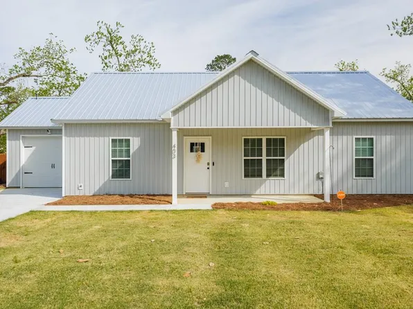 403 E 2nd St, Adel, GA 31620