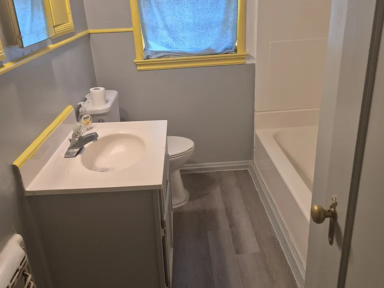 301 S Poplar St — Photo 6