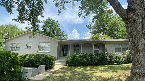 1414 E Olive Dr SE Photo 1