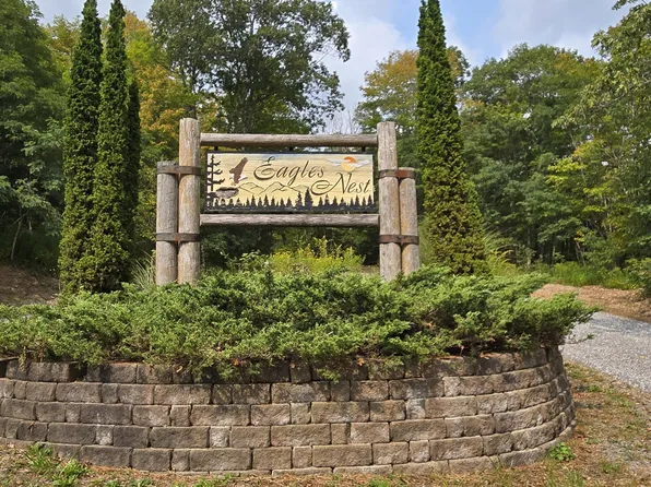 17 Eagles Est, Snowshoe, WV 26209