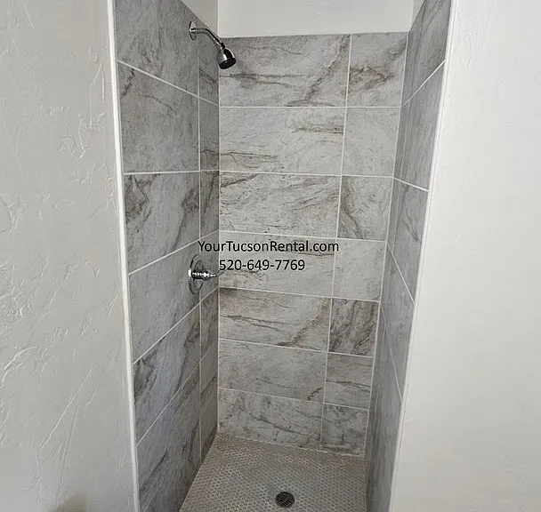 Greenlee — Photo 32