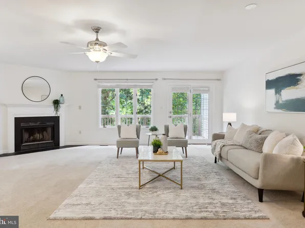 604 Dana Dr #604, Prince Frederick, MD 20678
