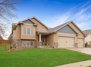 3528 Hart Ln SW, Rochester, MN 55902