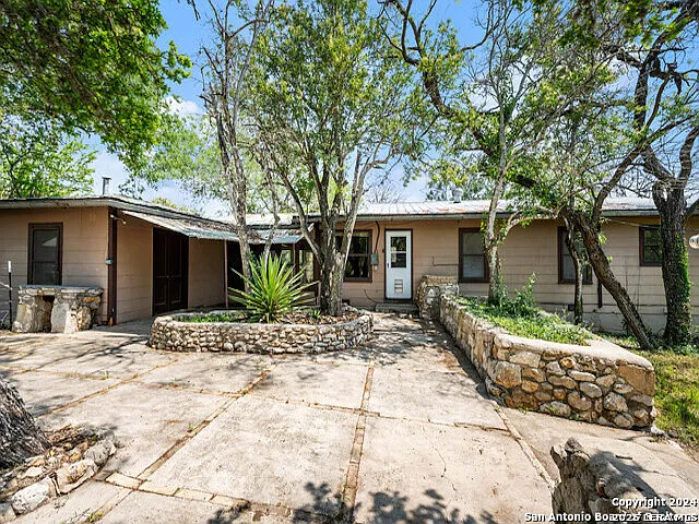 932 Toepperwein Rd — Photo 16