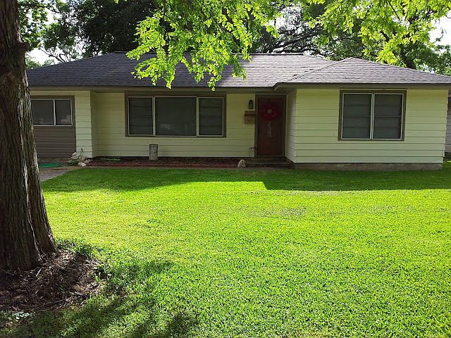 1st image of 107 Cypress St