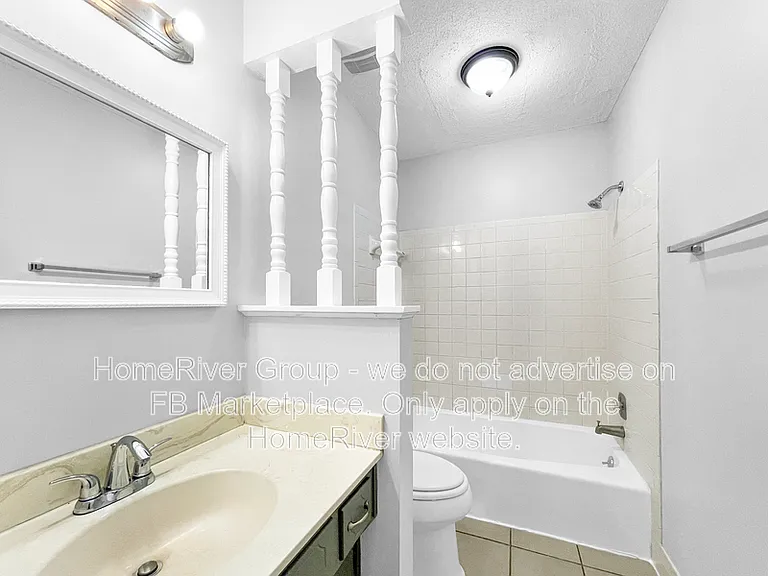 12733 Oakland Ave — Photo 11
