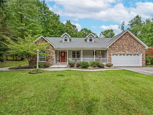 904 Stratford Rd, Ligonier, PA 15658