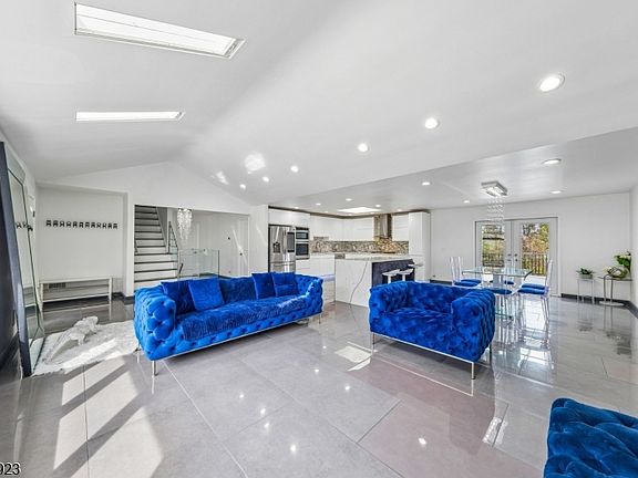 5th image of 13 Munsey Rd