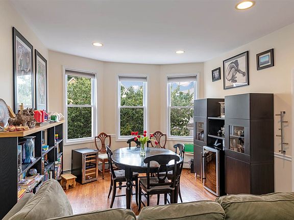 3rd image of 196 Fairview Ave #2