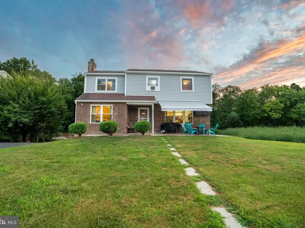 519 Friends Way, Upper Chichester, PA 19061