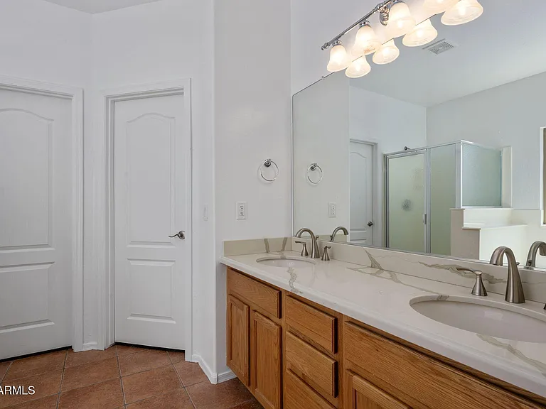 17862 W Caribbean Ln — Photo 17