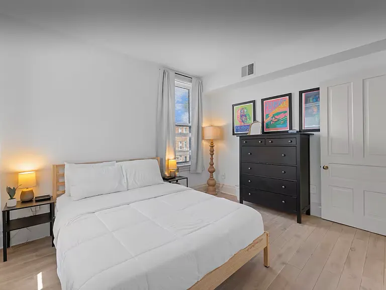 5615 Howe St #2 — Photo 12