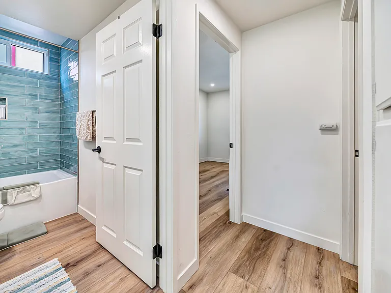 10231 Independence Ave — Photo 25