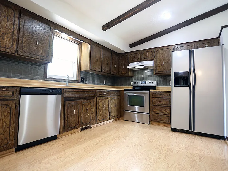 6734 S 73rd Ave — Photo 24