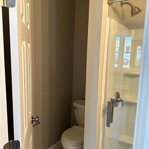 10 Lake Ave — Photo 13