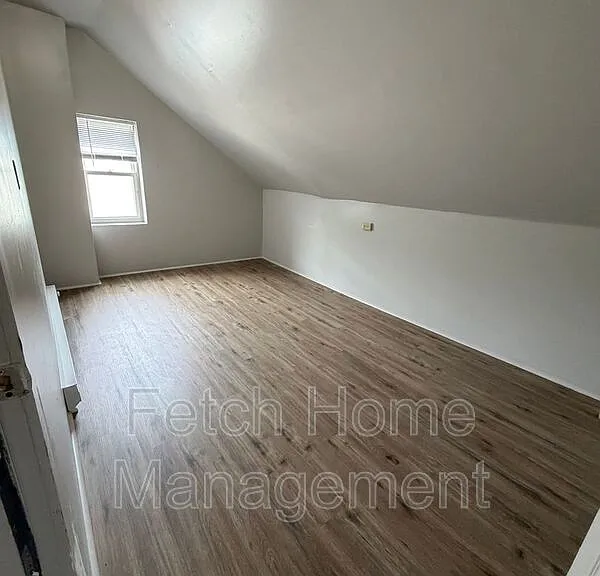 225 Front St — Photo 21