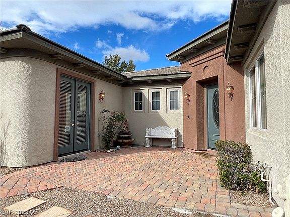 3rd image of 10468 Garden Light Dr