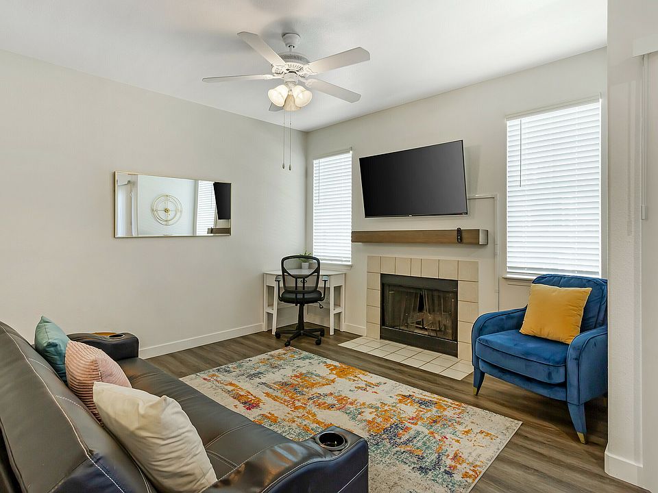 Fireplaces in Select Homes