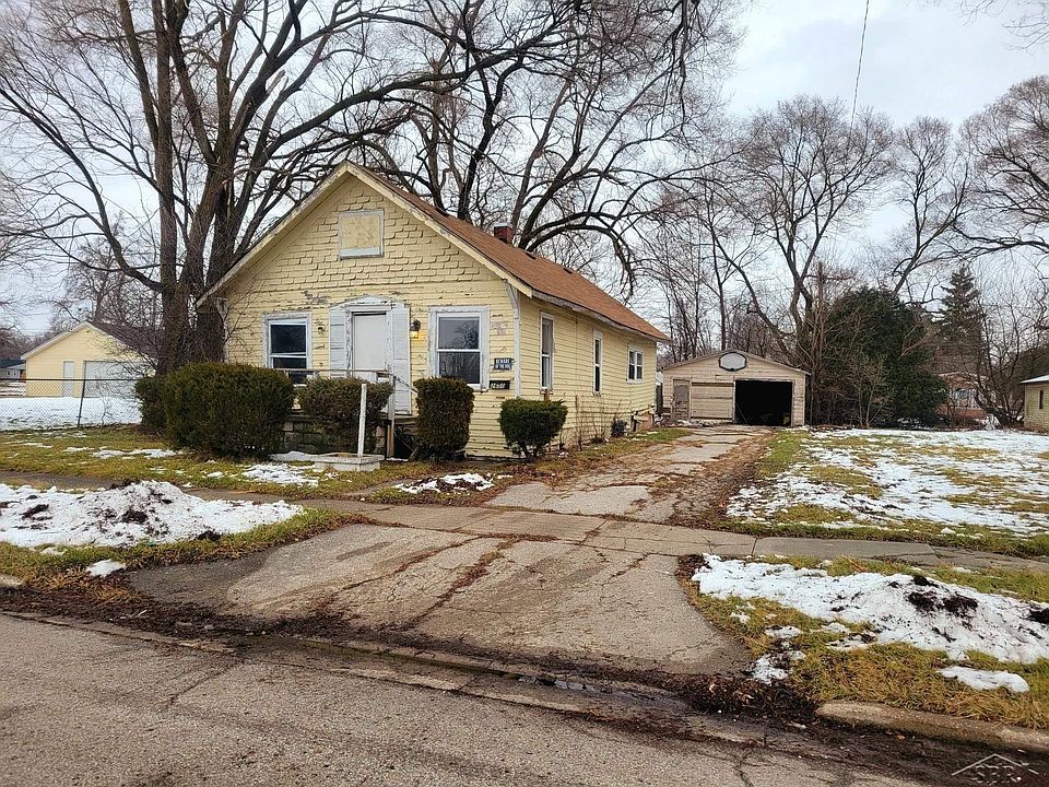 1st image of 2600 Oakwood Ave