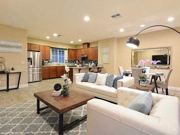 5th image of 1611 Mercado Way
