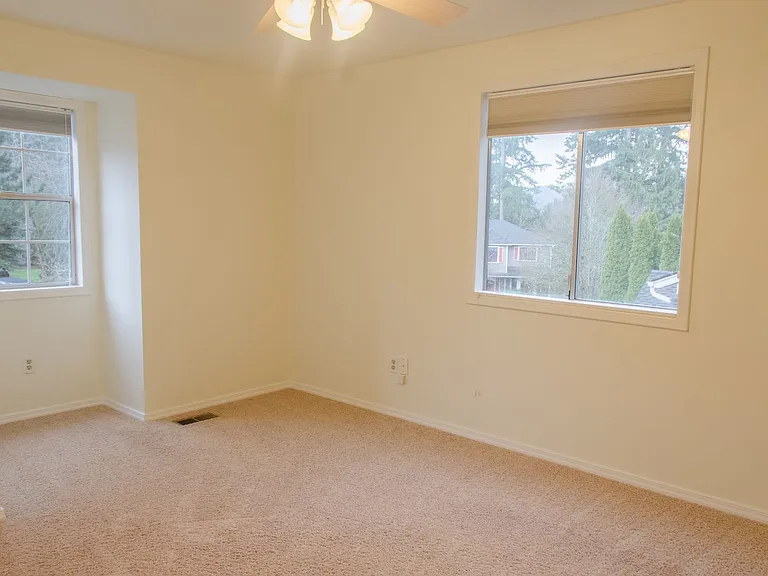 23954 SE 42nd Pl — Photo 29