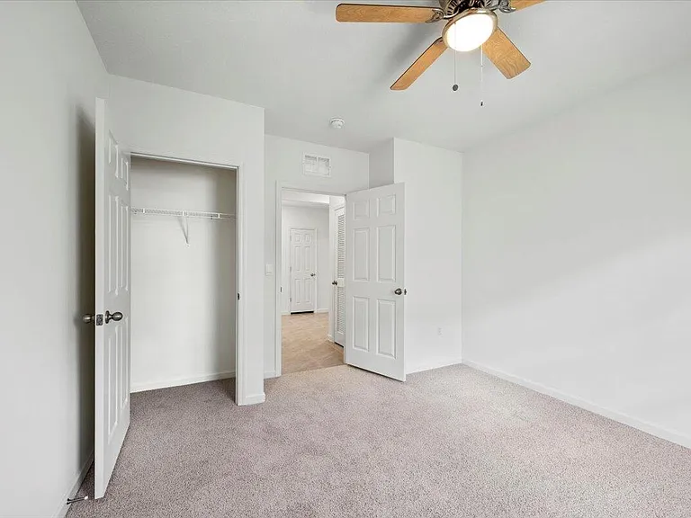 925 Dugan Cir SE — Photo 17