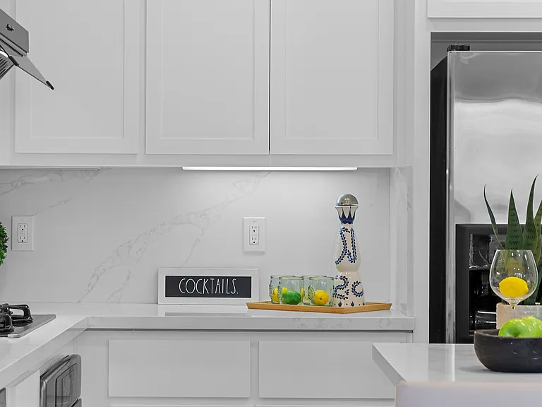 1469 W San Carlos St — Photo 18