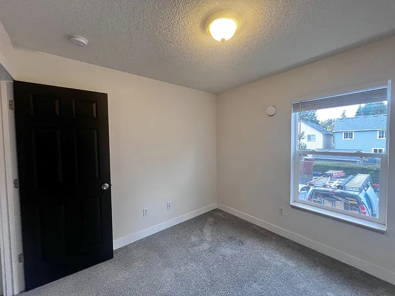 940 NW 7th Ave #10 — Photo 29