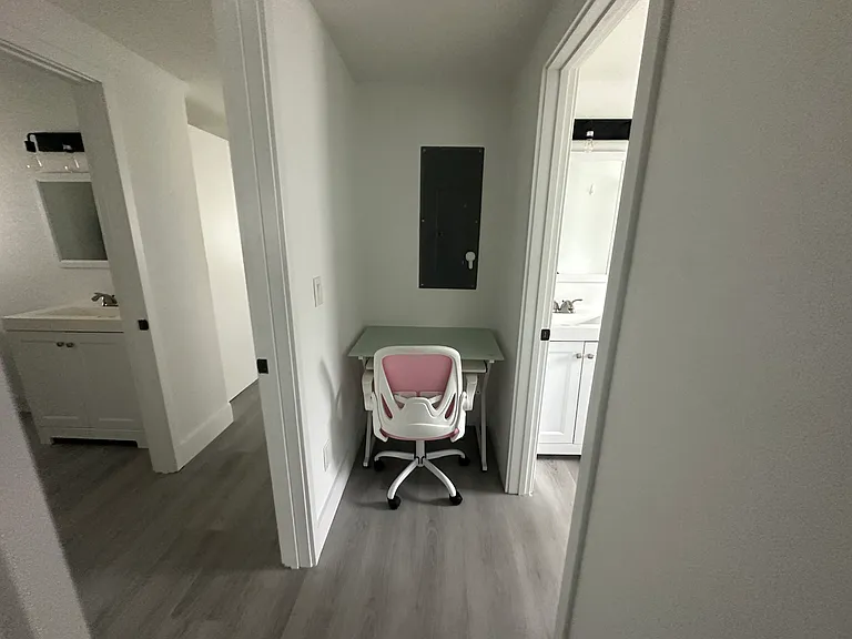 882 Hawthorn Cir — Photo 10
