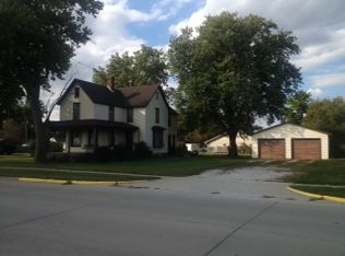 802 E Illinois St, Assumption, IL 62510