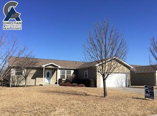 104 Northfield Rd, Manhattan, KS 66502