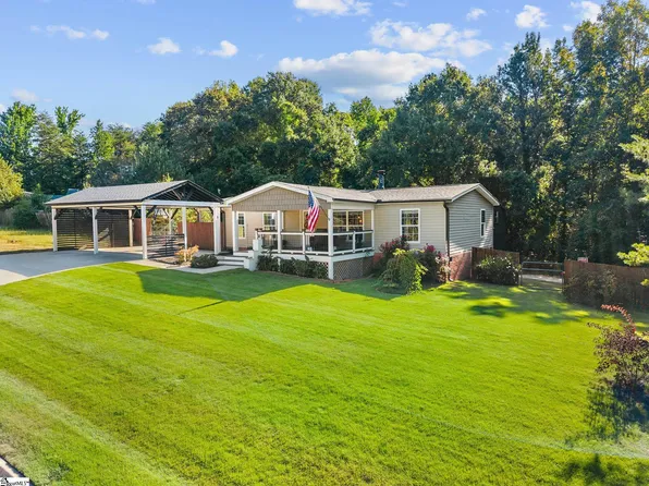 107 Fielding Ln, Fountain Inn, SC 29644