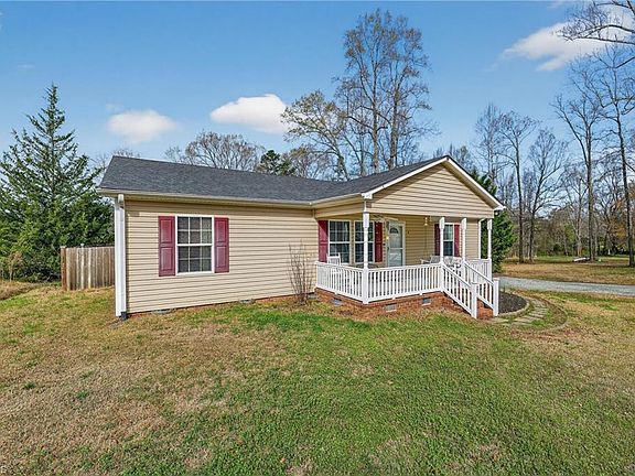 3rd image of 1018 Elon Ossipee Rd